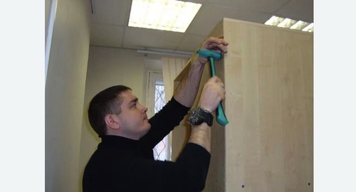 Разборка и сборка мебели в офисе. Низино